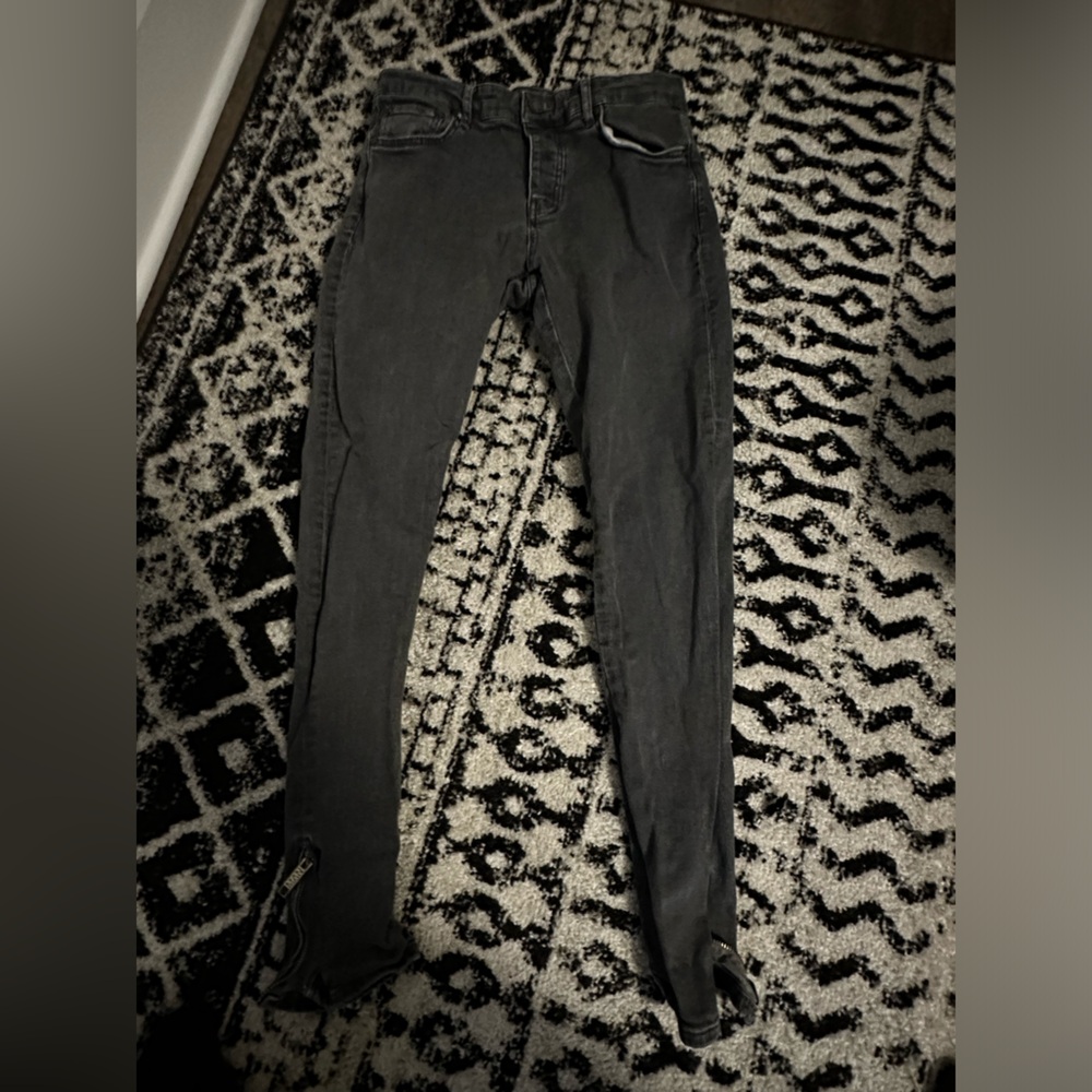 Skinny jeans